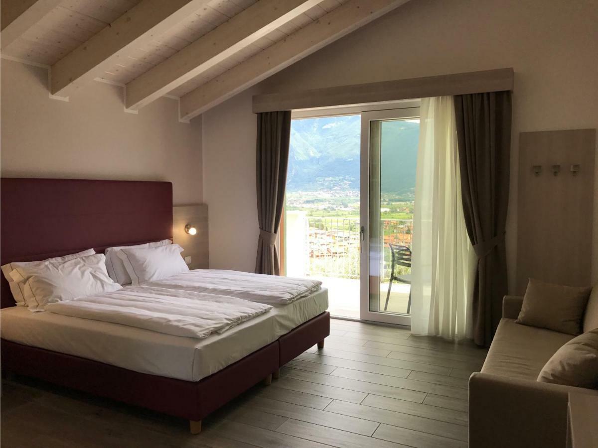 Maso Tobel Riva Del Garda Villa Bagian luar foto