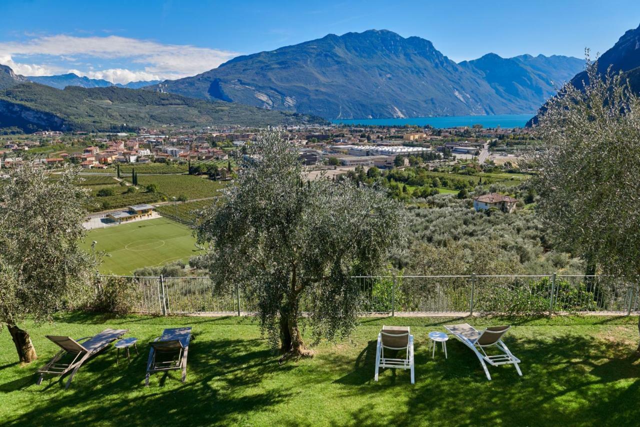 Maso Tobel Riva Del Garda Villa Bagian luar foto