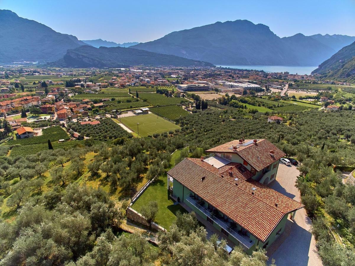 Maso Tobel Riva Del Garda Villa Bagian luar foto