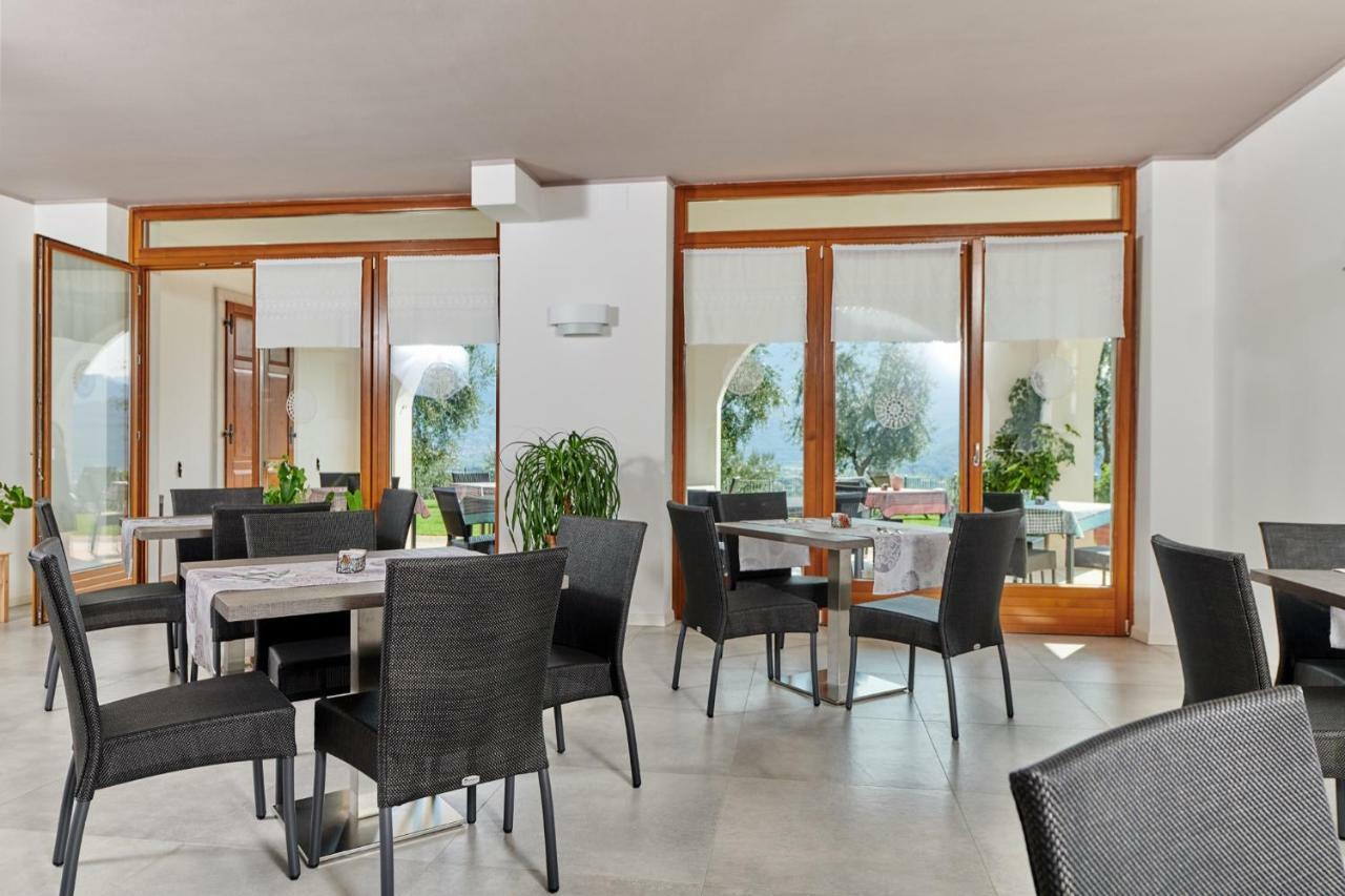 Maso Tobel Riva Del Garda Villa Bagian luar foto