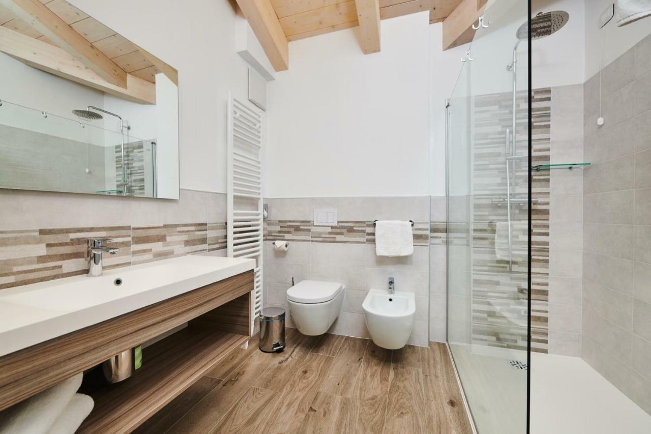 Maso Tobel Riva Del Garda Villa Ruang foto